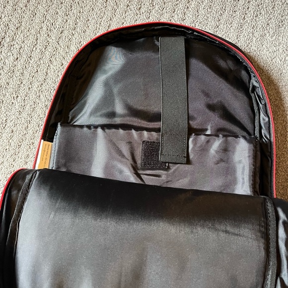 Lenovo 15.6-inch Laptop Backpack - Picture 2 of 4